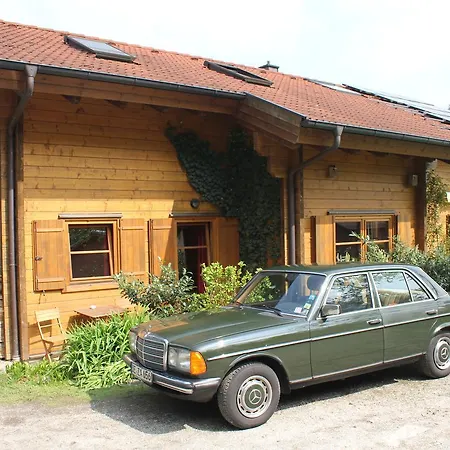 Gästezimmer im Holzhaus im Grünem-2